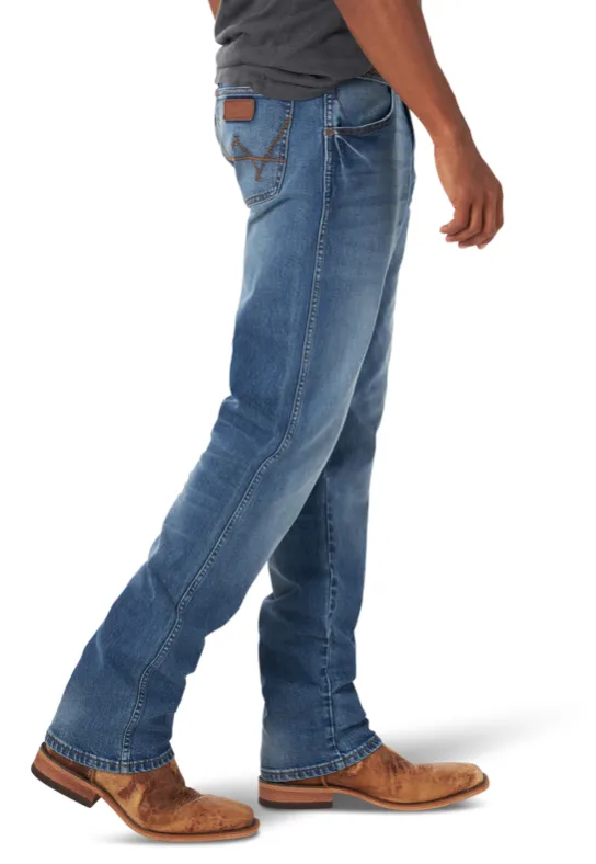 88MWZHL - Wrangler Retro® Men's Slim Fit Straight Leg Jean - Holstein