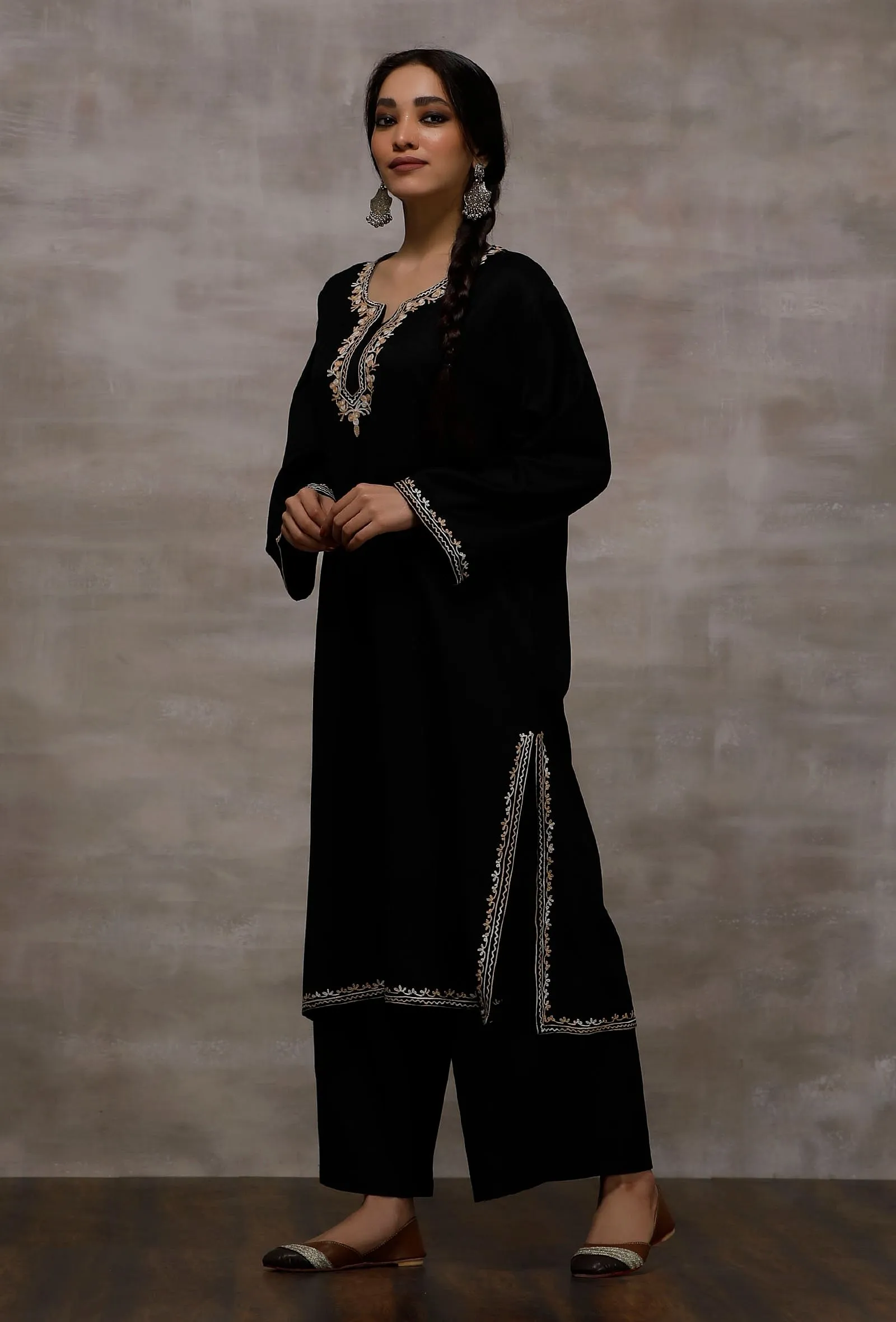 Black Wool Pure Woollen Phiran