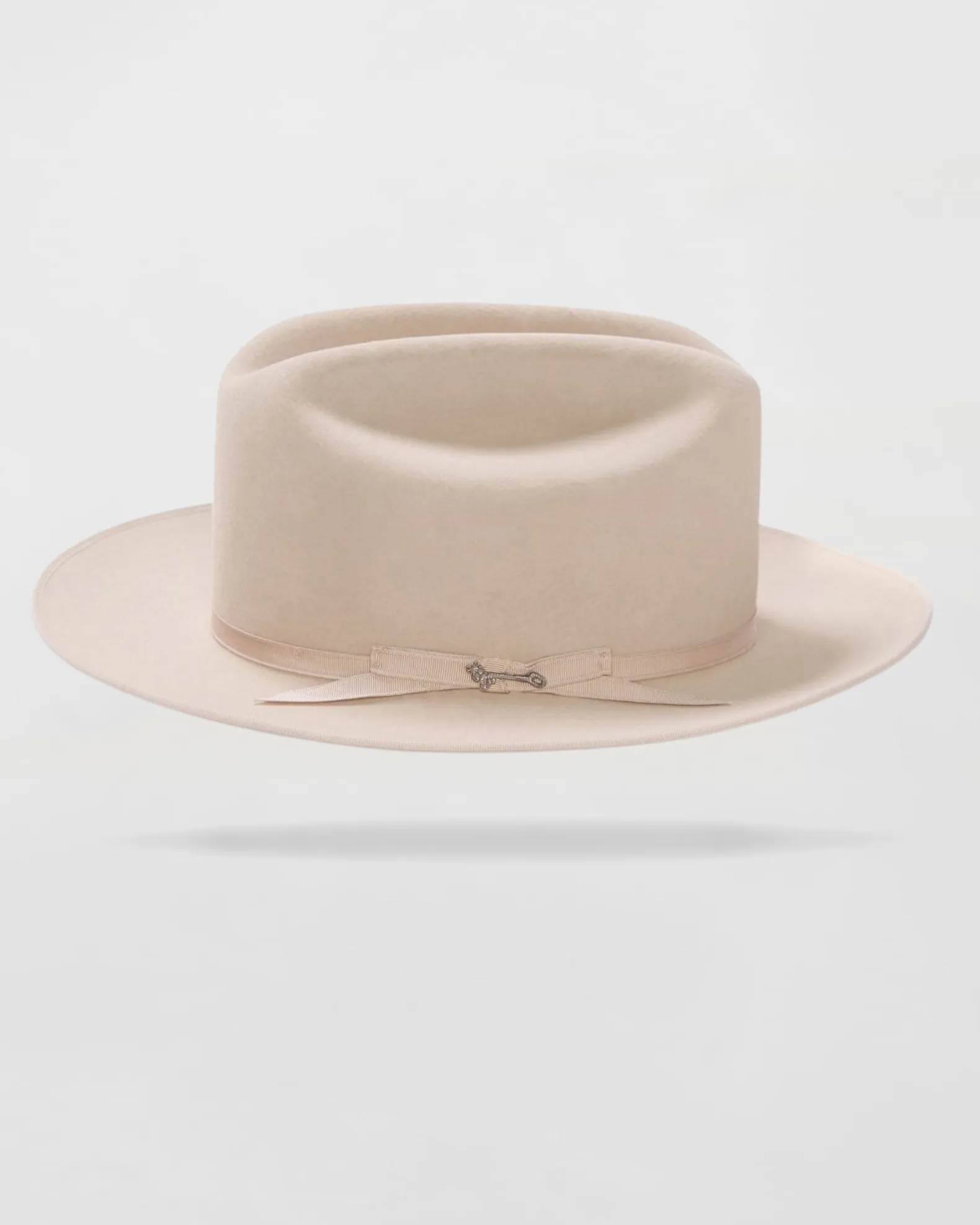 Classic Charm Felt Outdoor Hat in Silverbelly