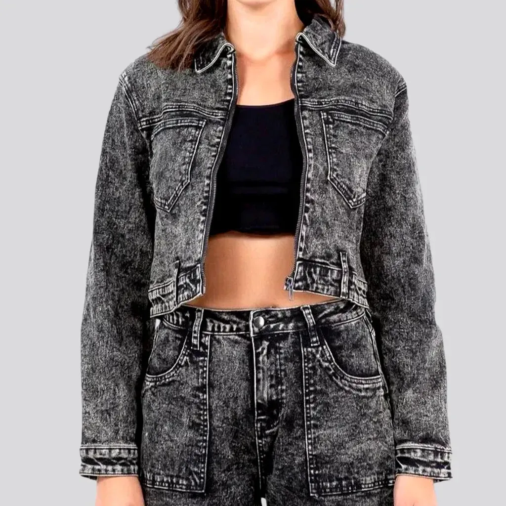 Fashionable slim fit denim jacket for women