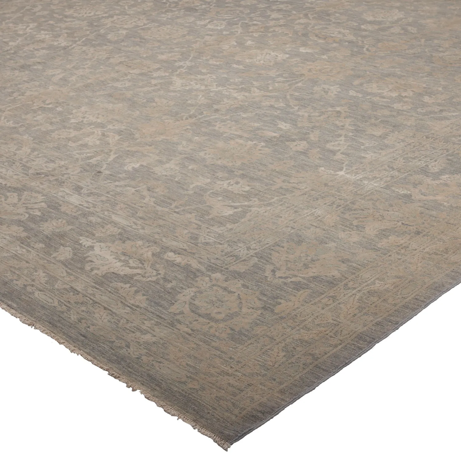 Grey Traditional Wool Rug - 15'8" x 26'1"