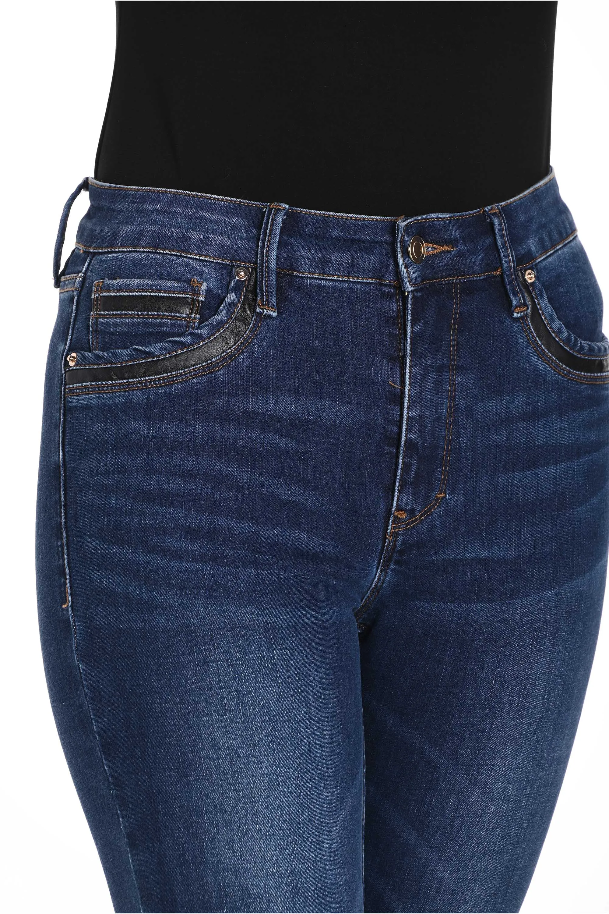 SLIM JEAN WITH POCKET TRIM