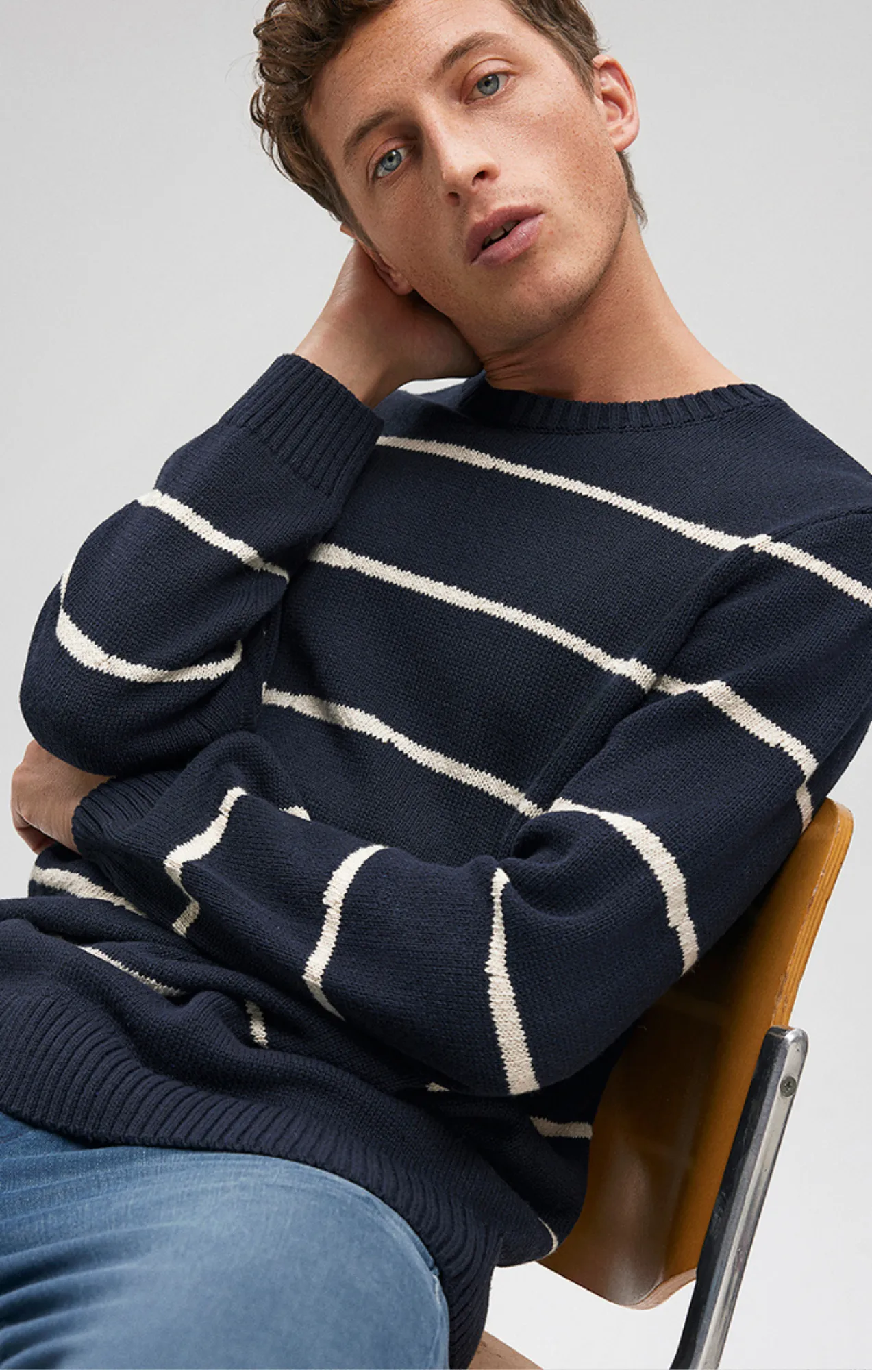 STRIPED SWEATER IN NAVY BLAZER