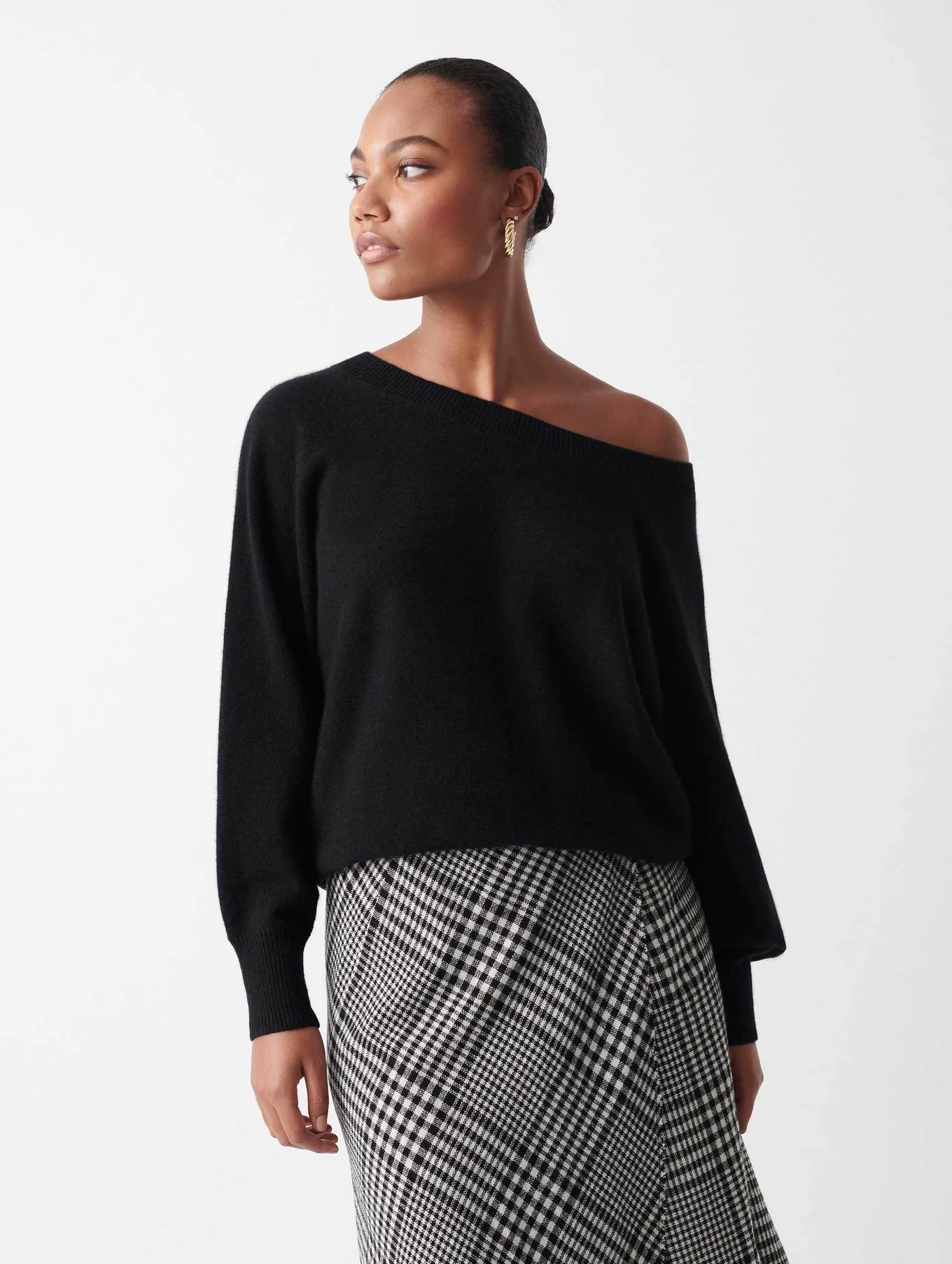 White   Warren - Cashmere Off Shoulder Rib Trim Crewneck in Black